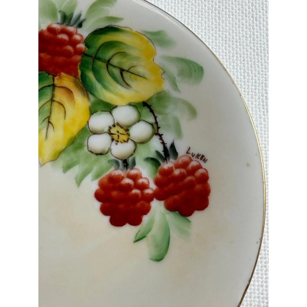 Favorite Bavaria Hand Painted Berry Porcelain Plate Gold Rim Artist Signed Luken